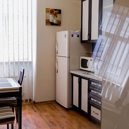 Apartment On Valova Street Львов Экстерьер фото