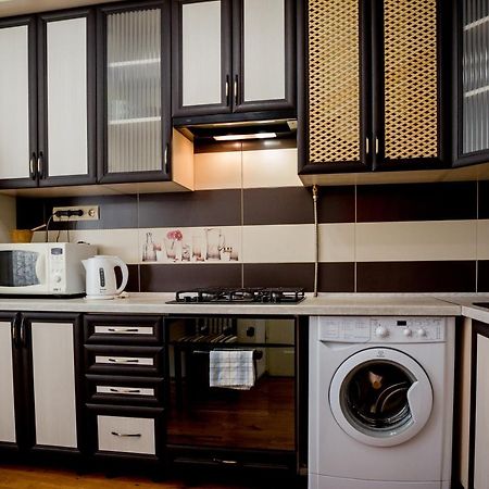 Apartment On Valova Street Львов Экстерьер фото