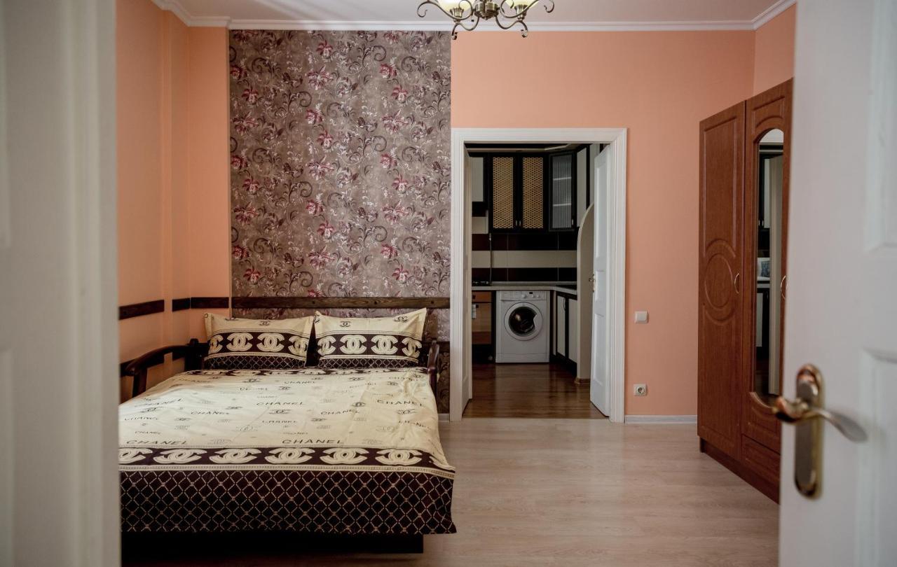 Apartment On Valova Street Львов Экстерьер фото